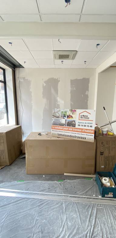 Agence de courtage de Vichy en travaux