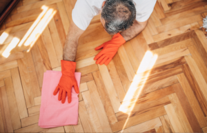Entretien du parquet en bois : astuces et conseils pour un nettoyage efficace