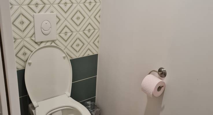 Rénovation d’un local commercial pour créer une boutique de vêtements dans l’Aube toilettes