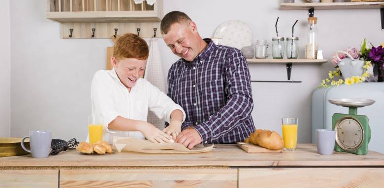 Une cuisine rénovée, pensée pour créer et partager de bons moments en famille.