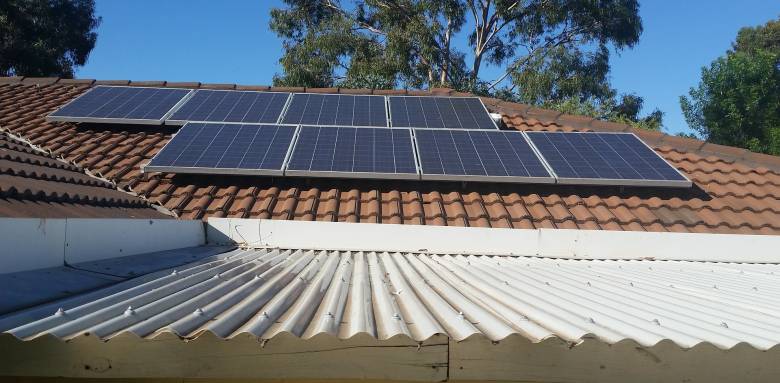Panneaux solaires maison Méditerranée