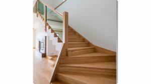 Escalier sur Mesure ou Classique : Choisir le Meilleur Design pour Votre Espace