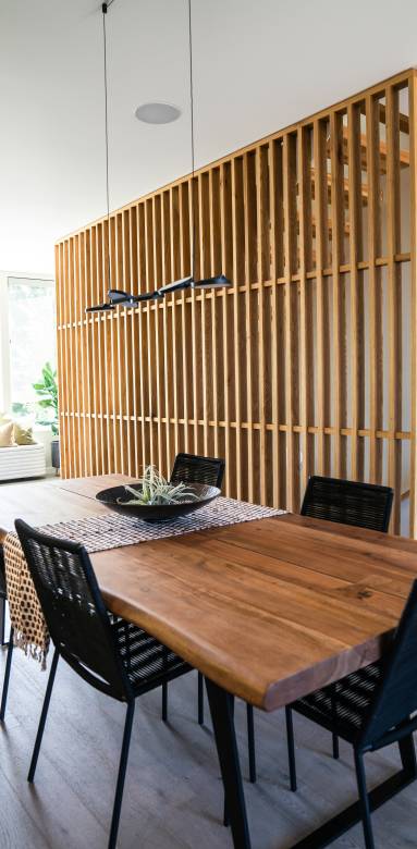 Séparer une pièce sans cloisonner : les solutions pratiques et esthétiques