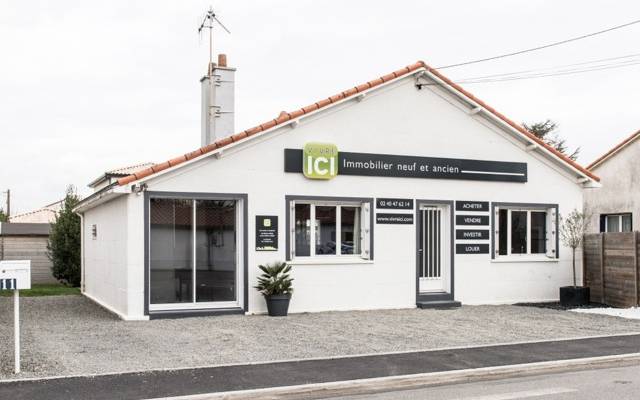 Transformation d’une maison en agence immobilière – Projet Vivre Ici aux Sorinières (44840)