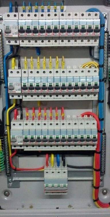 réglementation électrique maison