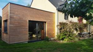 Finition d'extension avec bardage bois vertical - Lille 59