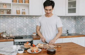 Rénovation de cuisine à Vaires-sur-Marne : hauteur du plan de travail et solutions de plans ajustables