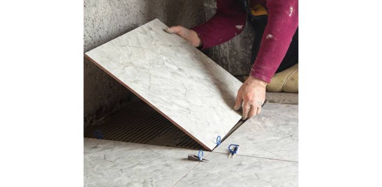 Comment rattraper un sol qui n’est pas parfaitement plat ? - Coutances 50200