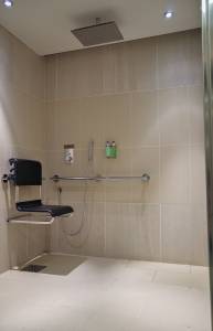 salle de bain PMR