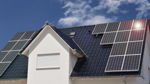 Panneaux solaires sur toiture : une solution écologique et économique pour réduire votre consommation d'énergie.