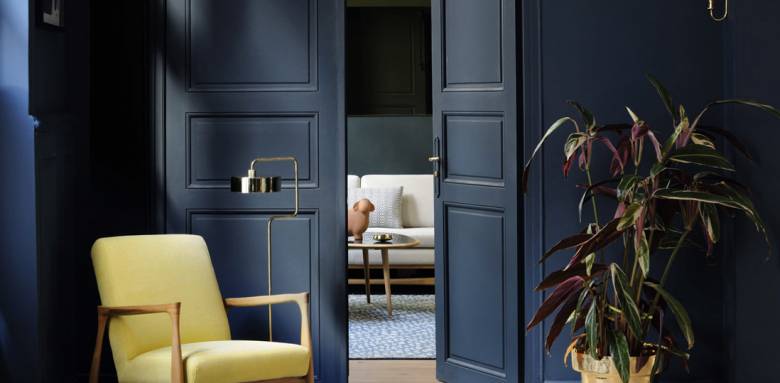 Déco intérieure entrée salon noir