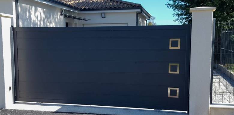 autorisation pour pose d'un portail dans une maison