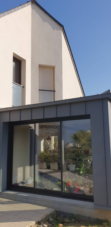 Une bonne isolation pour votre extension bois avec La Maison Des Travaux Bruz