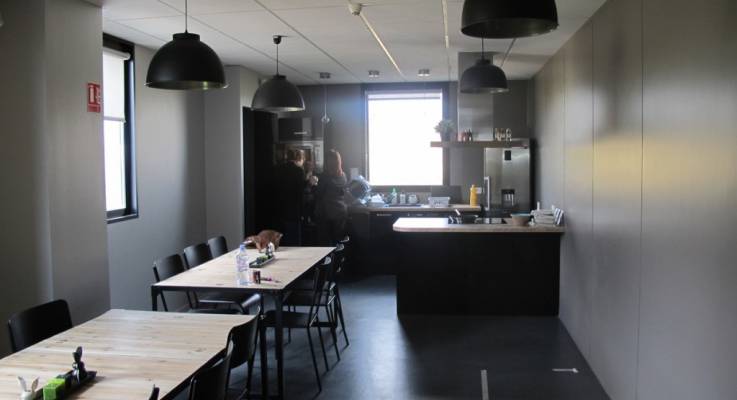 Cuisine aménagée dans des bureaux