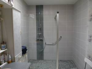 Aménager une salle de bain PMR 