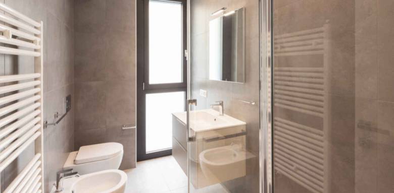 Comment gagner de la place salle de bains Poissy