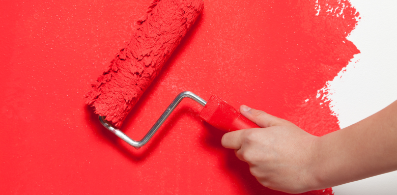 Peindre un mur avec La Maison Des Travaux Saint-Quentin