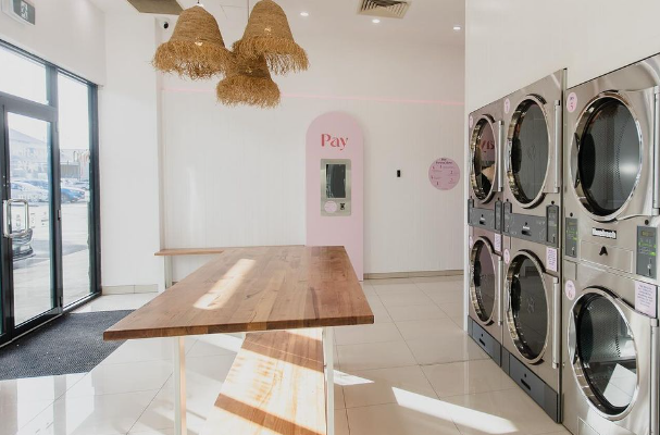 Aménager un pressing : optimiser votre espace et votre efficacité