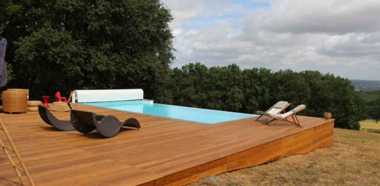 Terrasse en bois, plage de piscine - Nantes 44