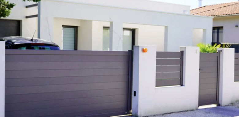 Portail en aluminium gris style moderne