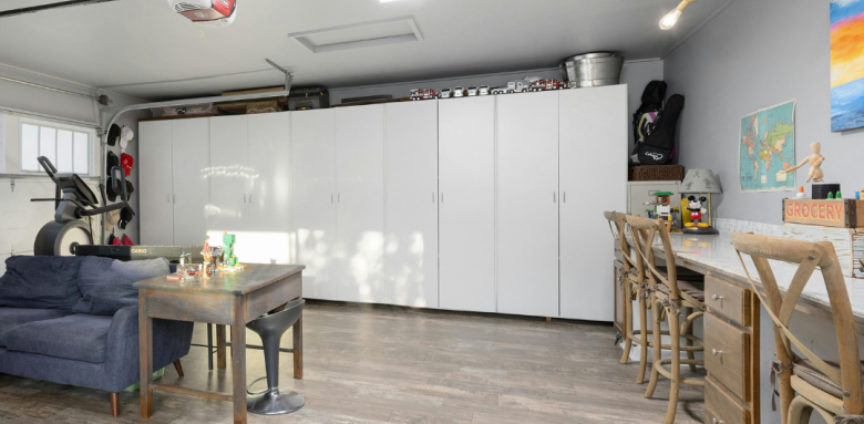 Transformer son garage inutilisé en pièce de vie : la meilleure façon de gagner des m² sans agrandir