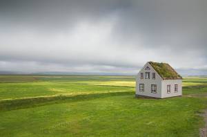 L'éco-construction de maison séduit de plus en plus de particuliers.
