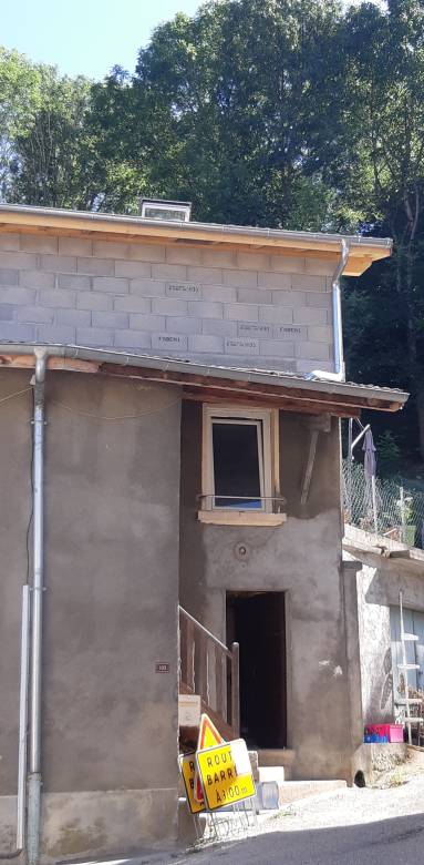  Agrandissement de maison par surélévation - Bourg-en-Bresse 01