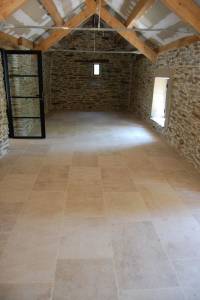 revêtement de sol en pierre