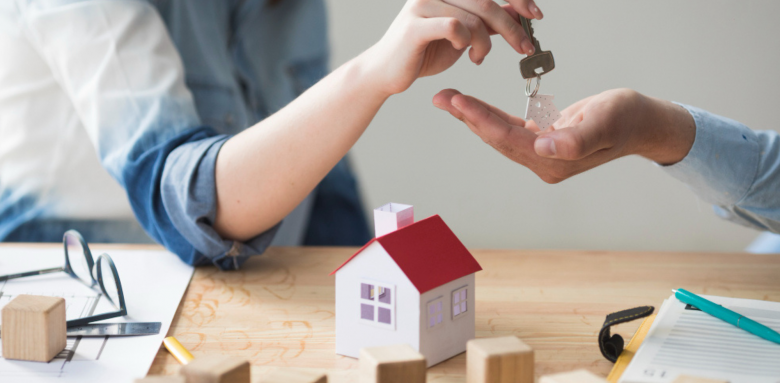 Acheter une maison appartement agent immobilier et courtier en travaux