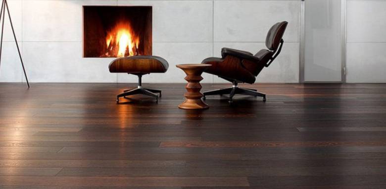 Sol en résine époxy façon parquet