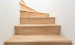 Rénover un escalier en bois - La Maison Des Travaux Savigny sur Orge