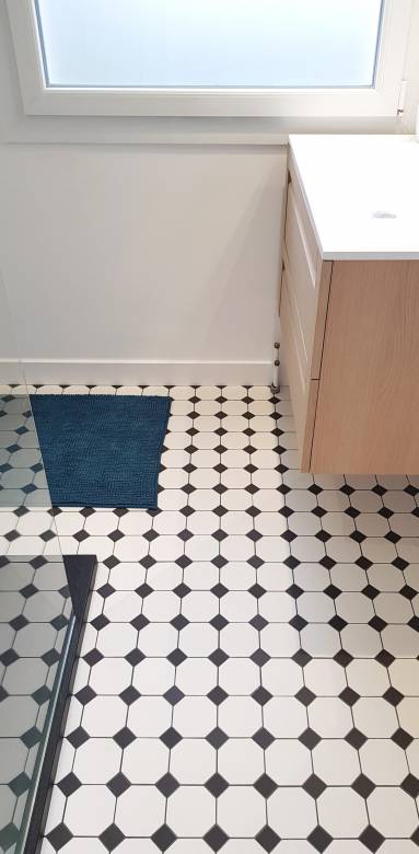 Comment créer une salle de bain ouverte sur votre chambre ?