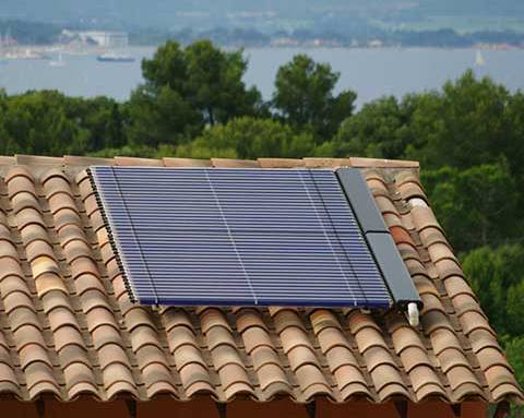 Chauffage solaire avec installation de panneaux thermiques - Bouc-Bel-Air 13