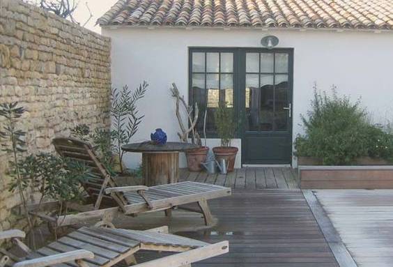 Terrasse bois rénovée - Hyères 83