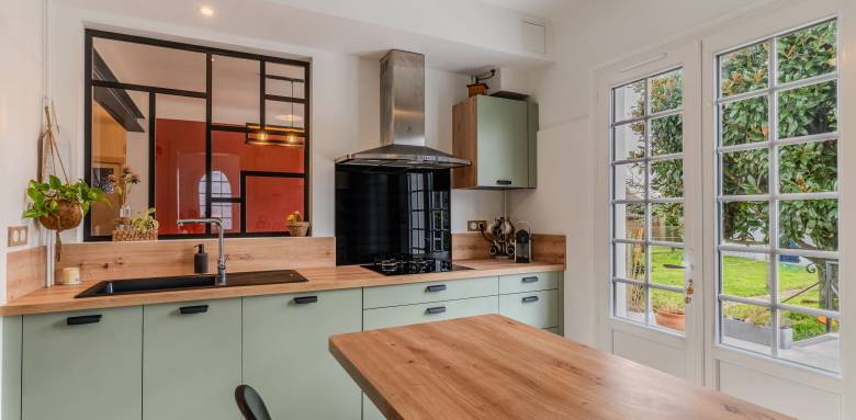 Rénovation de cuisine équipée avec plan de travail en bois massif- Nantes 44