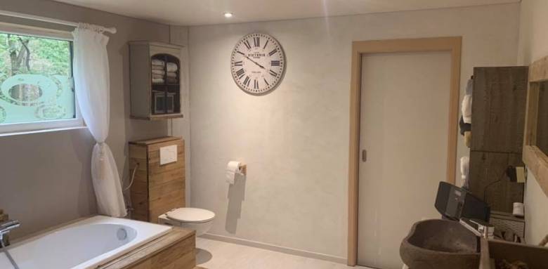 Plafond tendu salle de bain incrustation LEDS