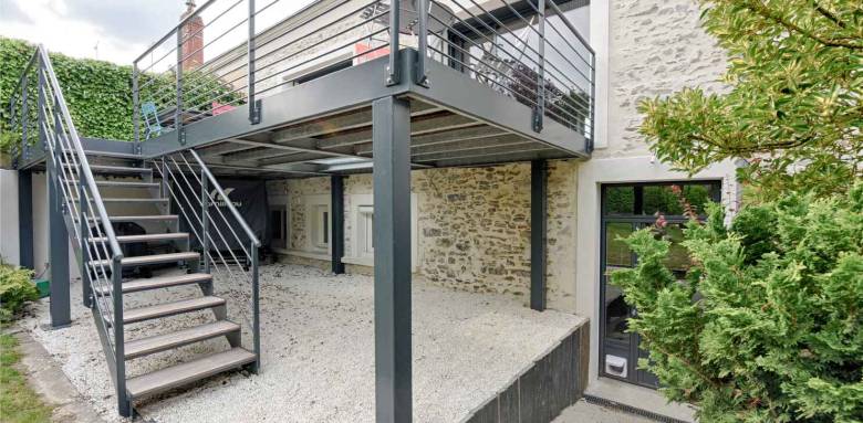 Terrasse sur pilotis
