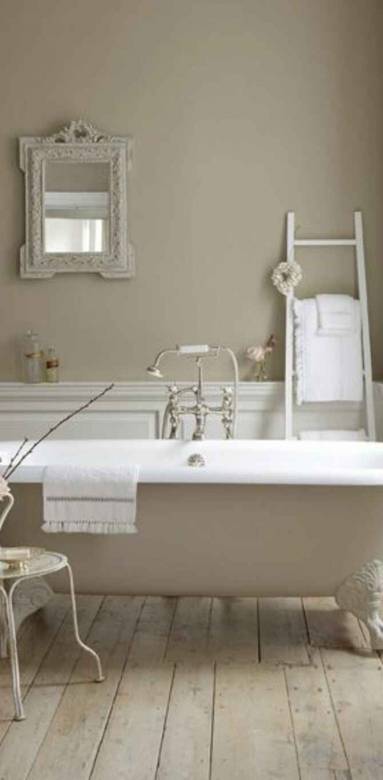 Baignoire à pattes de lion