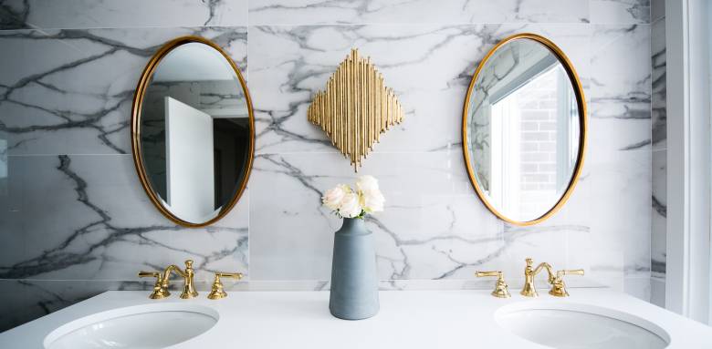 laiton dans la salle de bain - La Maison Des Travaux Vannes Auray Carnac