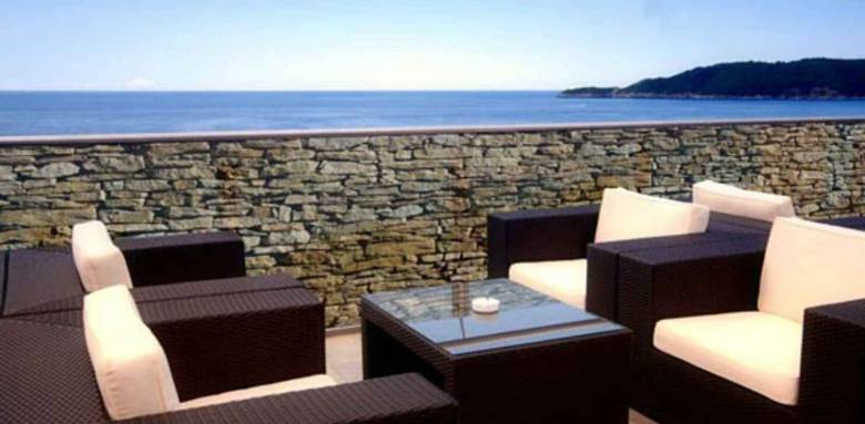 Brise vues trope l'oeil façon briques terrasse