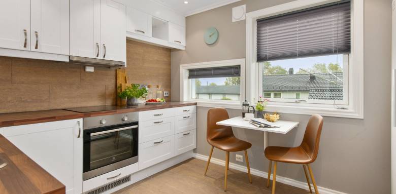 une cuisine modernisée par la Maison des Travaux de Rambouillet (78)