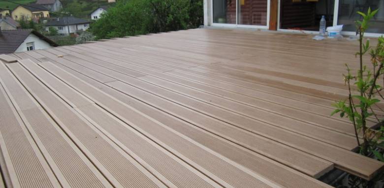 Terrasse en composite sur toit terrasse