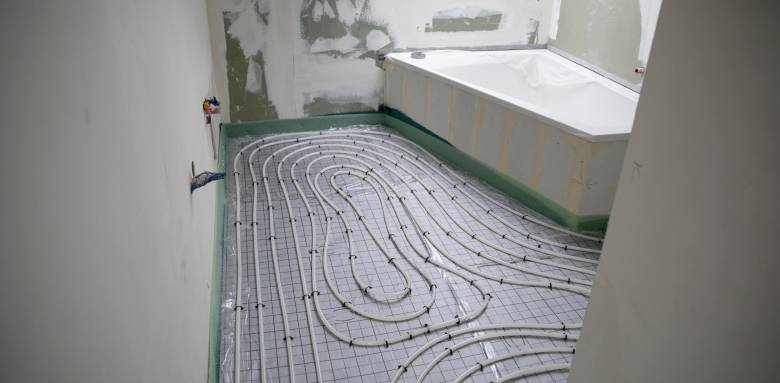 un plancher chauffant dans sa salle de bain