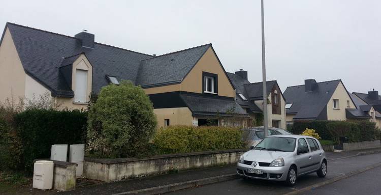 Surélévation de maison avec toiture en pente tuilée 