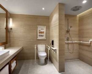 salle de bain PMR moderne à Paris 17