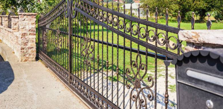 Portail en fer forgé