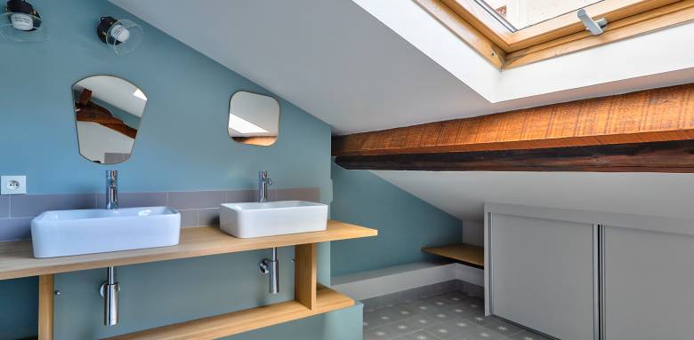 Couleurs tendance pour la salle de bains à Garches en 2023