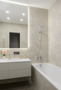 Revêtement mural salle de bain : comment bien choisir ?