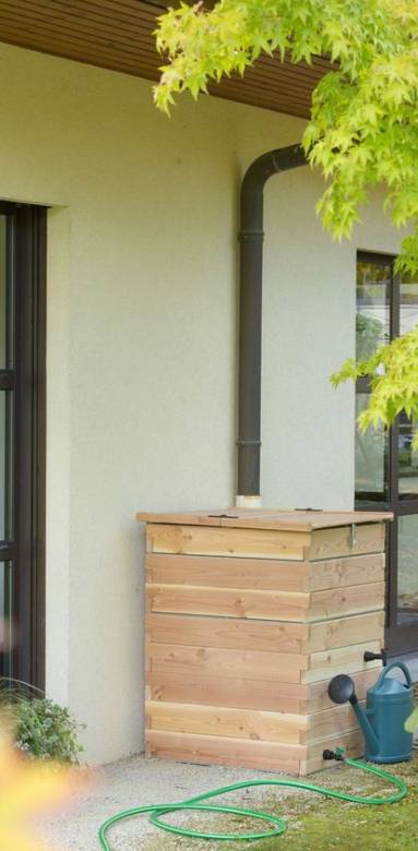 Récupérateur eau de pluie mural avec descente et filtres