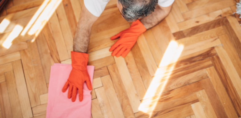 Entretien du parquet en bois : astuces et conseils pour un nettoyage efficace